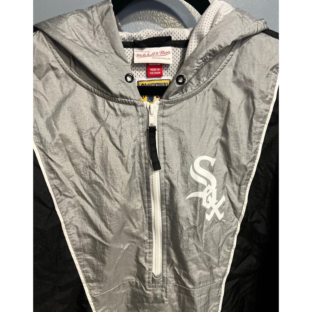 EUC Mitchell and Ness Chicago White Sox Jacket - Men's 2XL - Picture 4 of 12